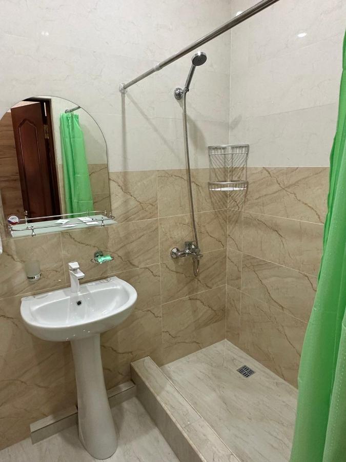 Отель Адунеи Сухум Exterior foto